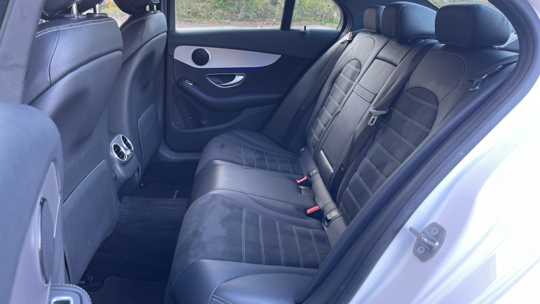 Mercedes-Benz C-Class C220d AMG Line Premium 4dr 9G-Tronic Diesel Saloon